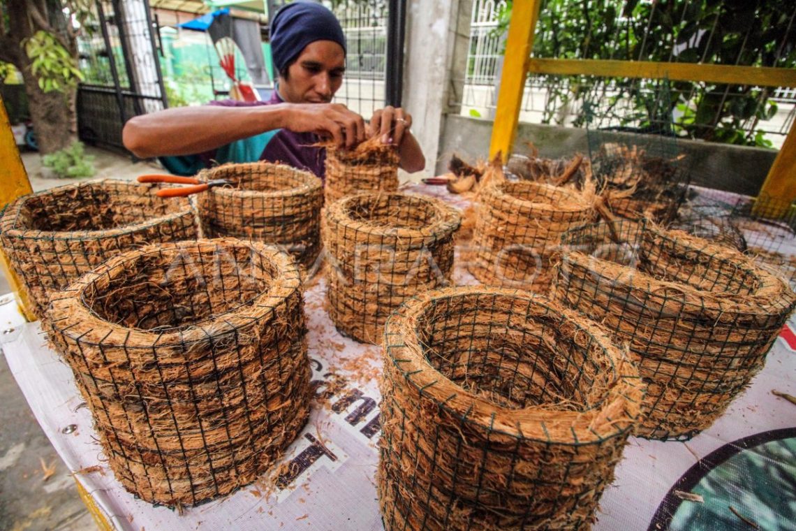 Strategi Mengembangkan Kerajinan Sabut Kelapa Unik