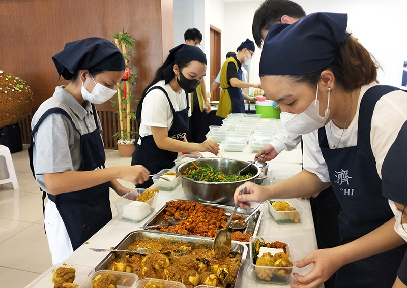 dapur makan bergizi publik