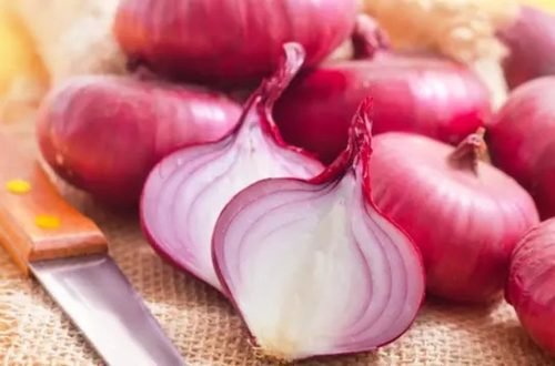 cara mengupas bawang merah cepat